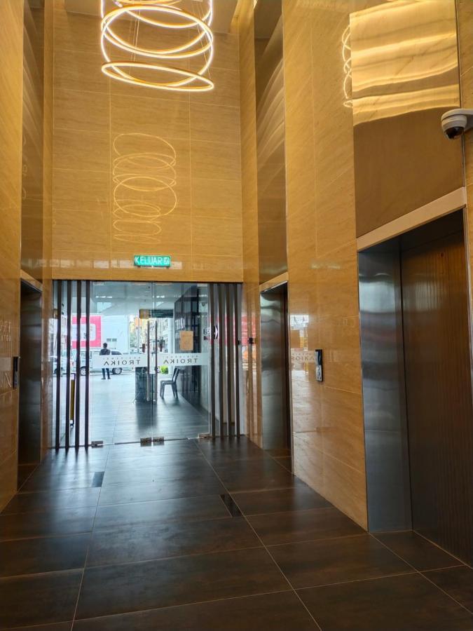 Cmk Troika Apartmen#Free Netflix Kota Bharu Esterno foto