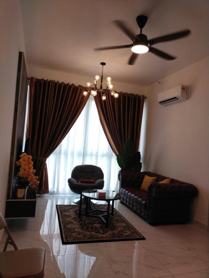 Cmk Troika Apartmen#Free Netflix Kota Bharu Esterno foto